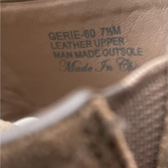 Donald Pliner gold leather and cork Gerie wedge - Picture 8 of 8